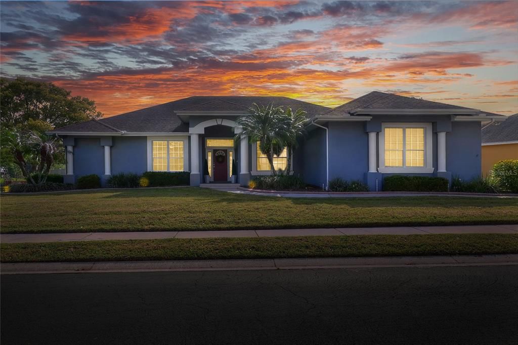 Backyard, Exterior, Facade, Ranch