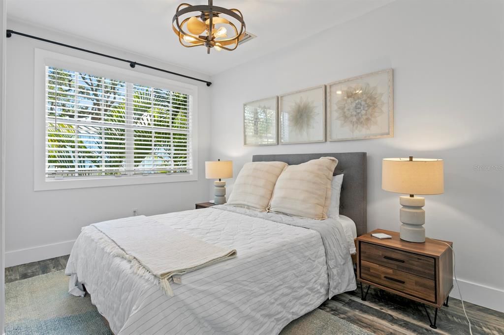 Bedroom, Interior, Pendant Lights, Wood Texture Flooring