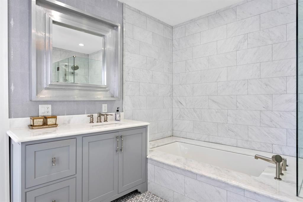 Bathroom, Interior, Marble Walls, Recessed Lighting