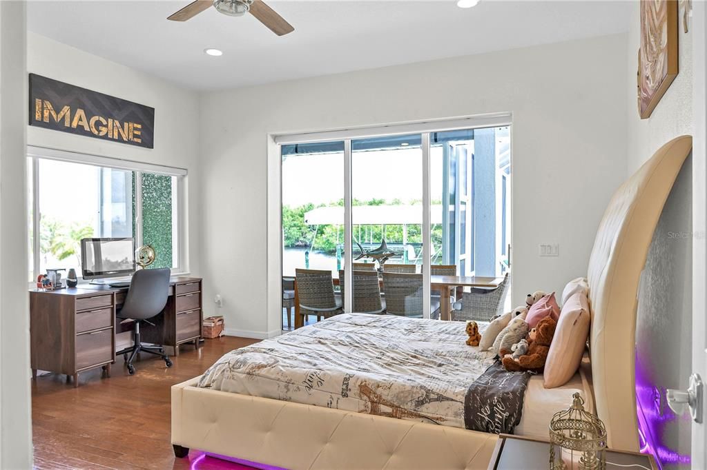 Bedroom, Home Office, Interior, Recessed Lighting, Wood Texture Flooring