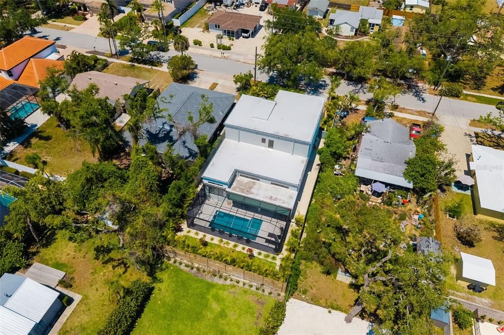Exterior, Drone