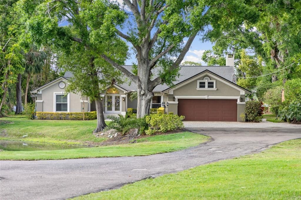 Attached, Exterior, Facade, Ranch
