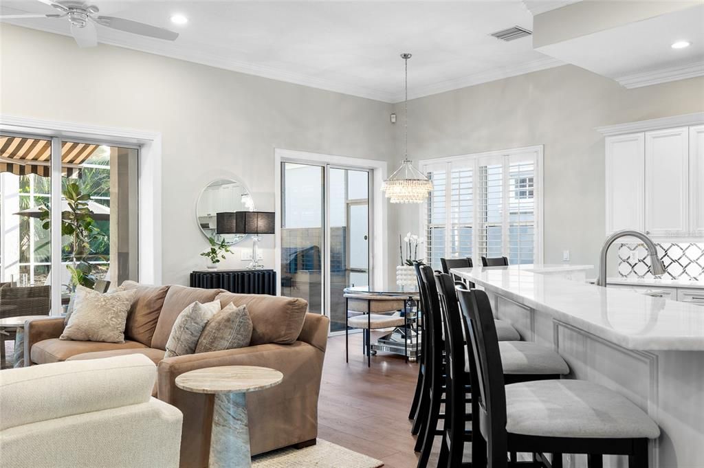 Chandelier, Dining room, Interior, Living room, Recessed Lighting, Wood Texture Flooring