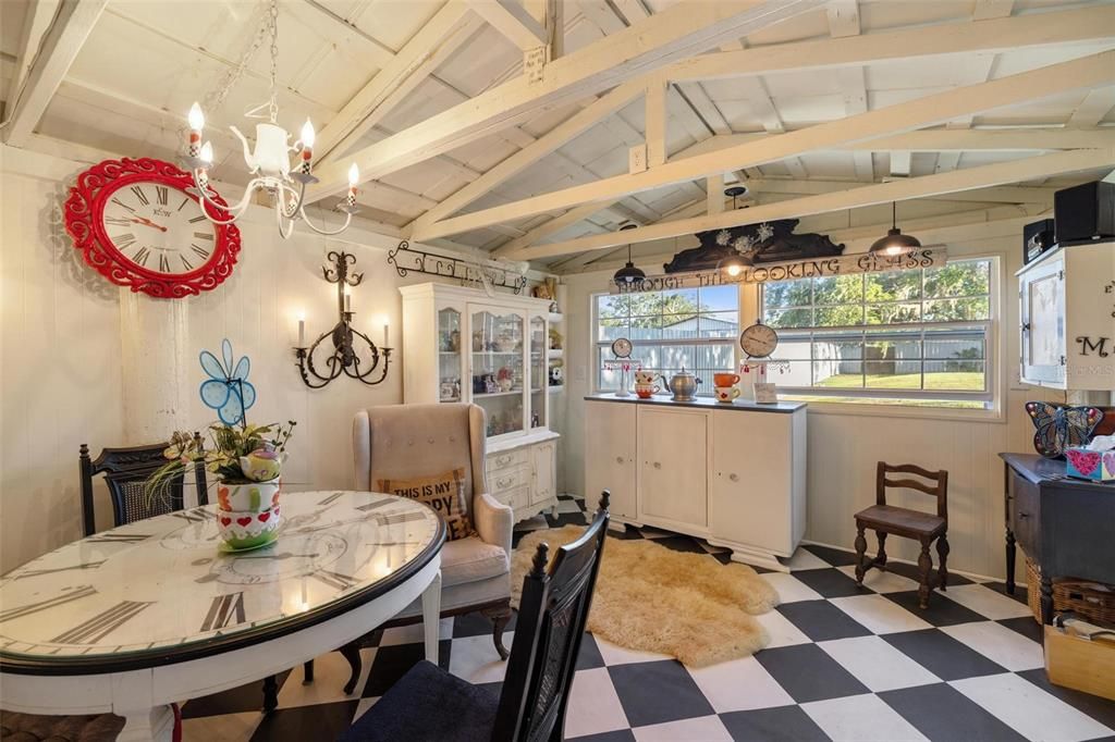 Chandelier, Dining room, Interior