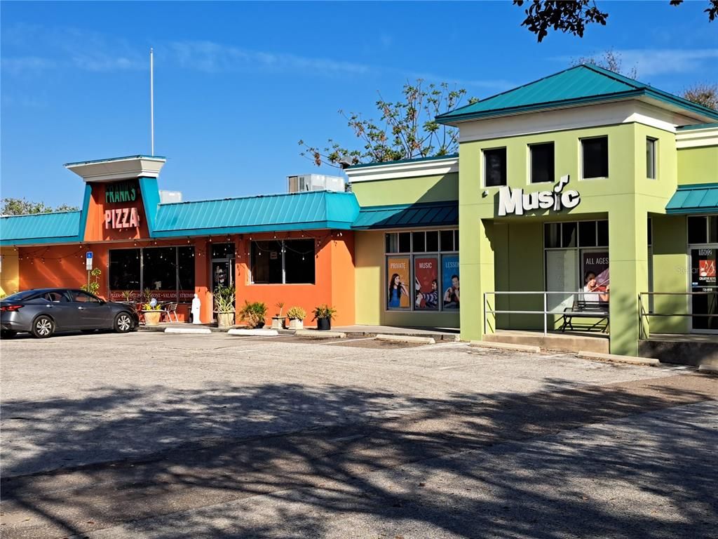 Exterior, Facade, None