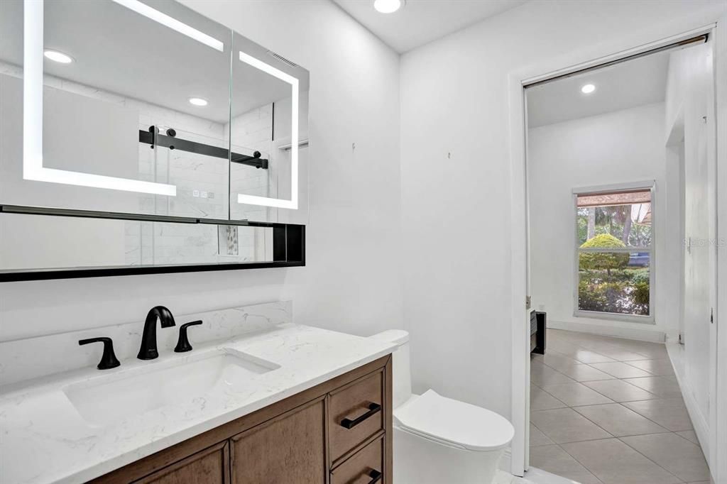 Bathroom, Interior, Recessed Lighting