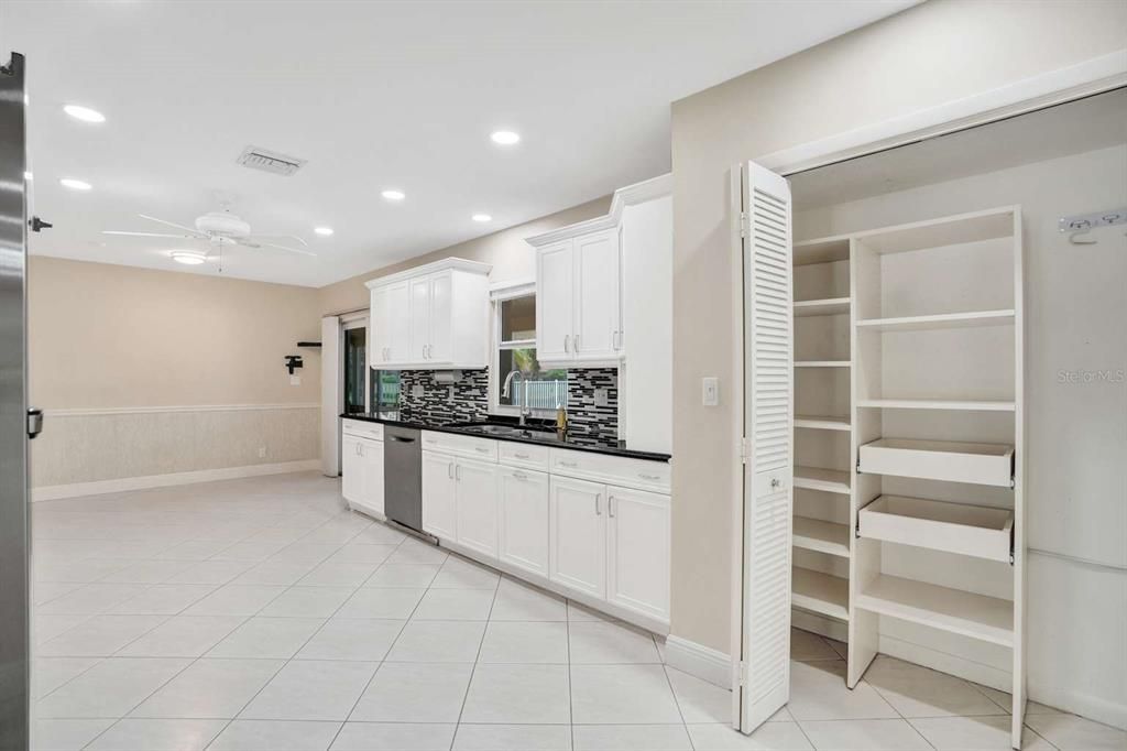 Interior, Kitchen, Recessed Lighting
