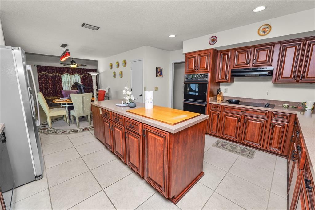 Dining room, Interior, Kitchen, Recessed Lighting