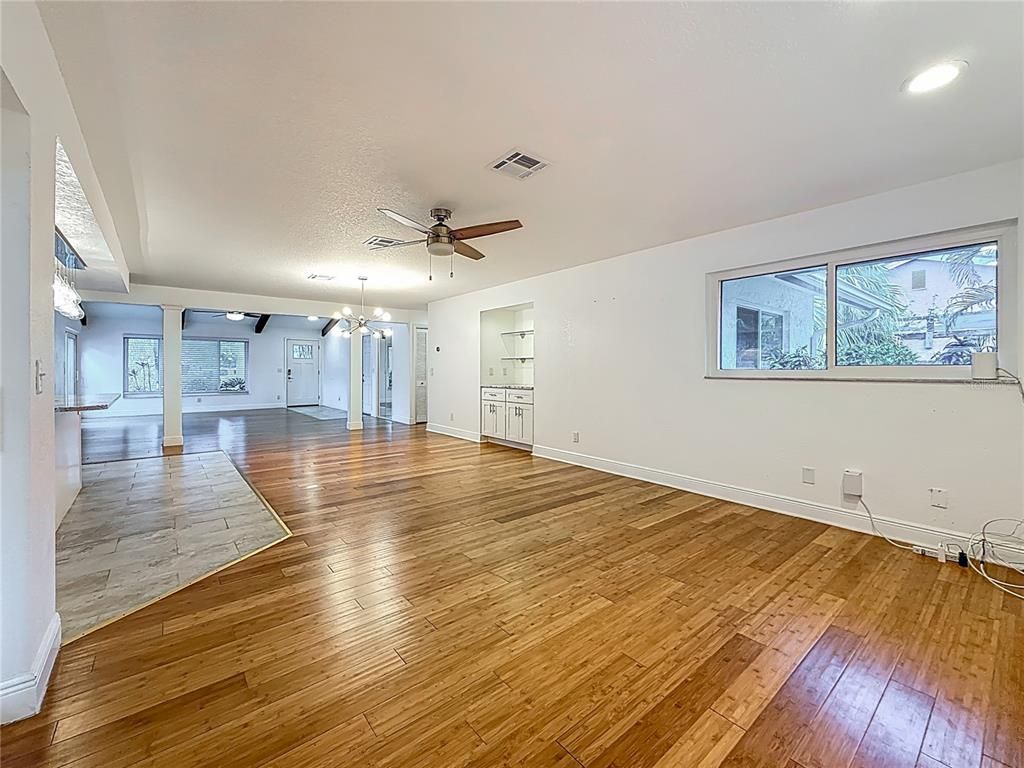 Empty room, Interior, Recessed Lighting, Wood Texture Flooring