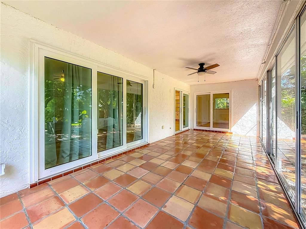 Empty room, Interior, Sun Room