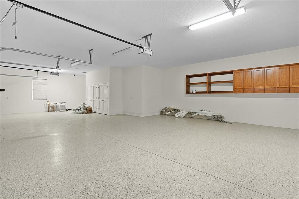 Garage, Interior