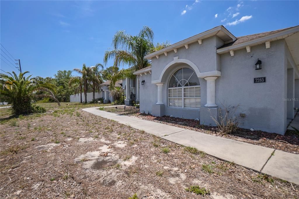 Backyard, Exterior
