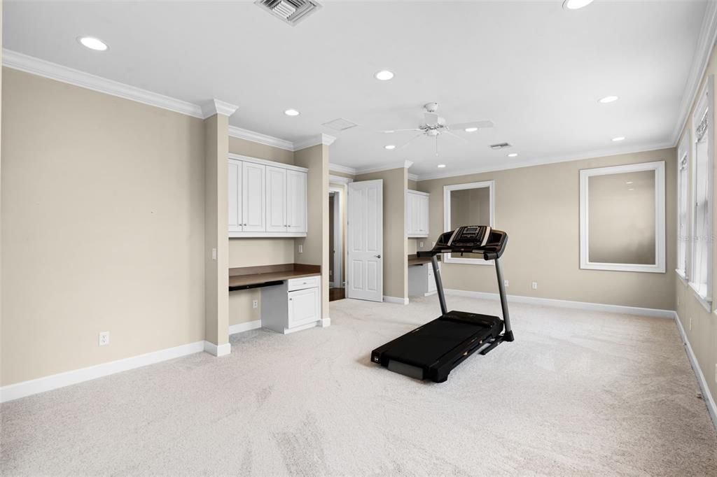 Fitness Equipment, Interior, Recessed Lighting
