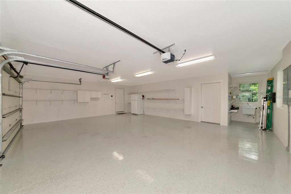 Garage, Interior