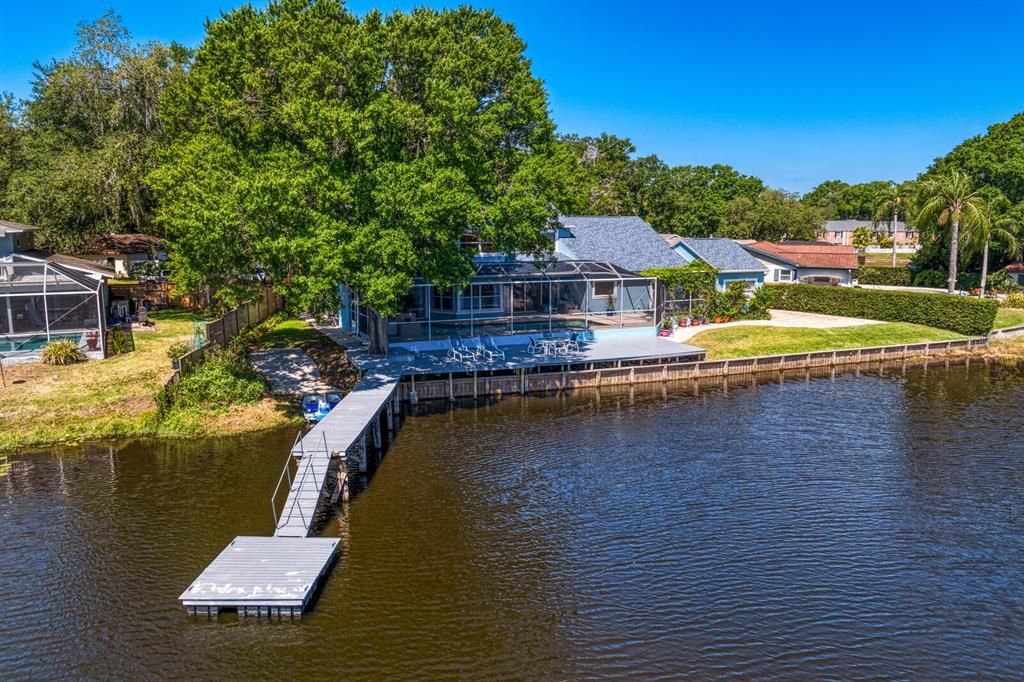 Exterior, Lake