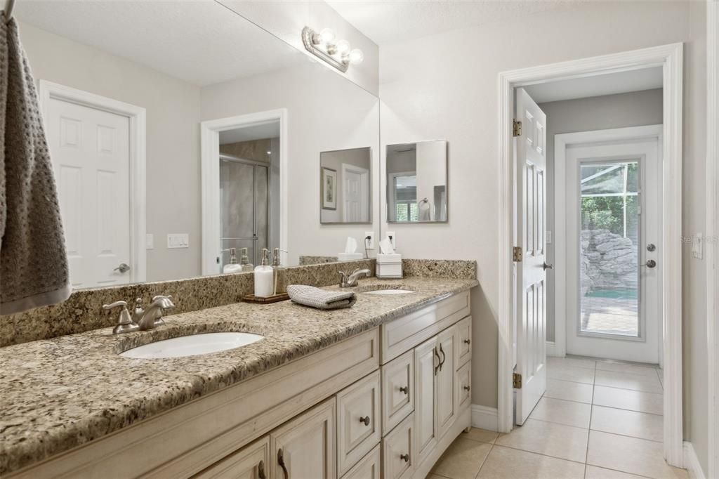 Bathroom, Dual Sink Vanities, Interior