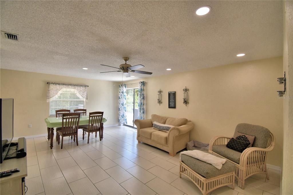 Dining room, Interior, Living room, Recessed Lighting