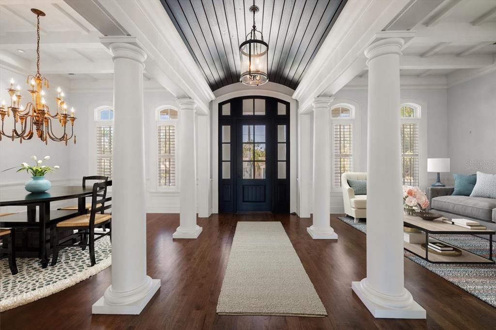 Chandelier, Dining room, Interior, Pendant Lights, Wood Texture Flooring