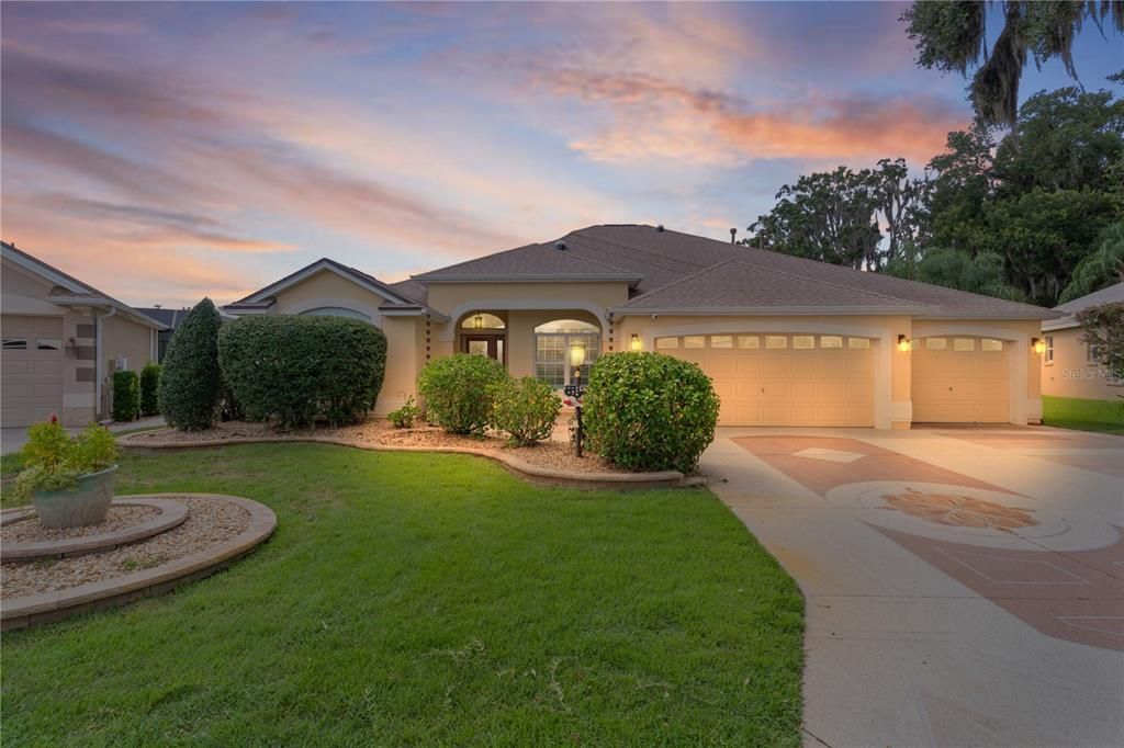 Attached, Backyard, Exterior, Facade, Ranch