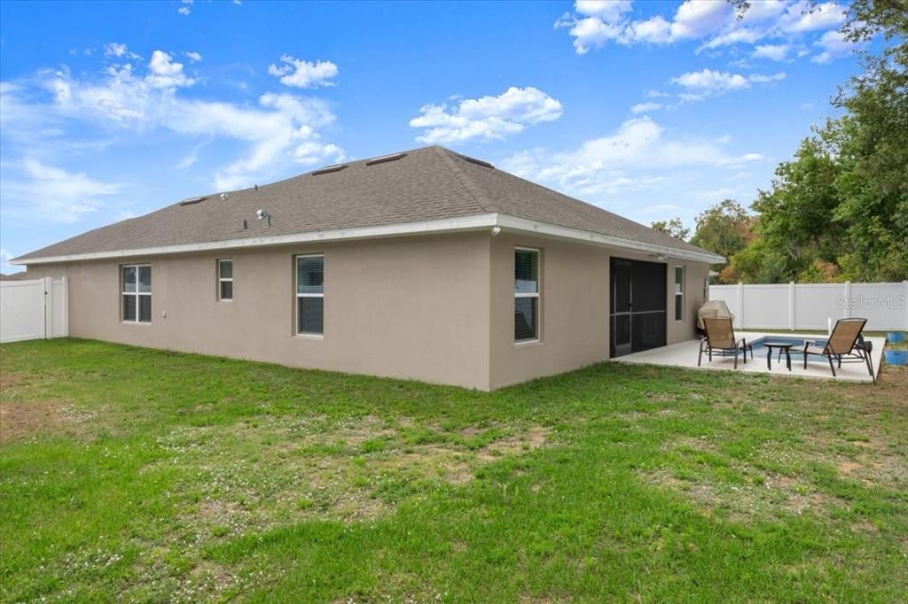 Backyard, Exterior
