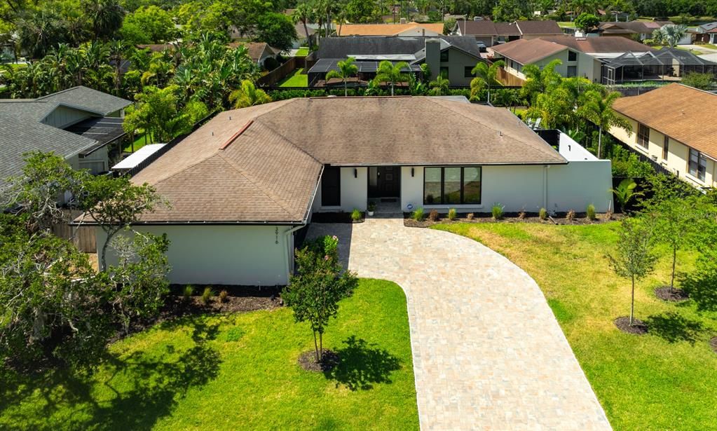 Exterior, Drone