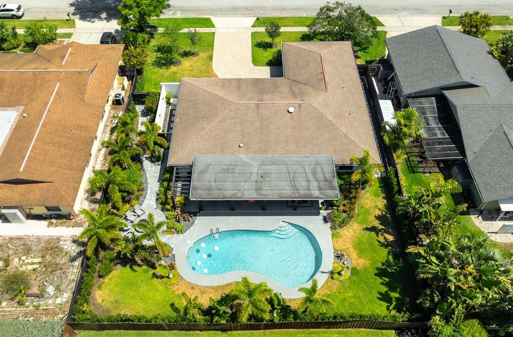 Exterior, Drone