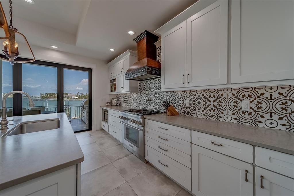 Interior, Kitchen, Pendant Lights, Recessed Lighting, Stainless Steel Appliances, Water
