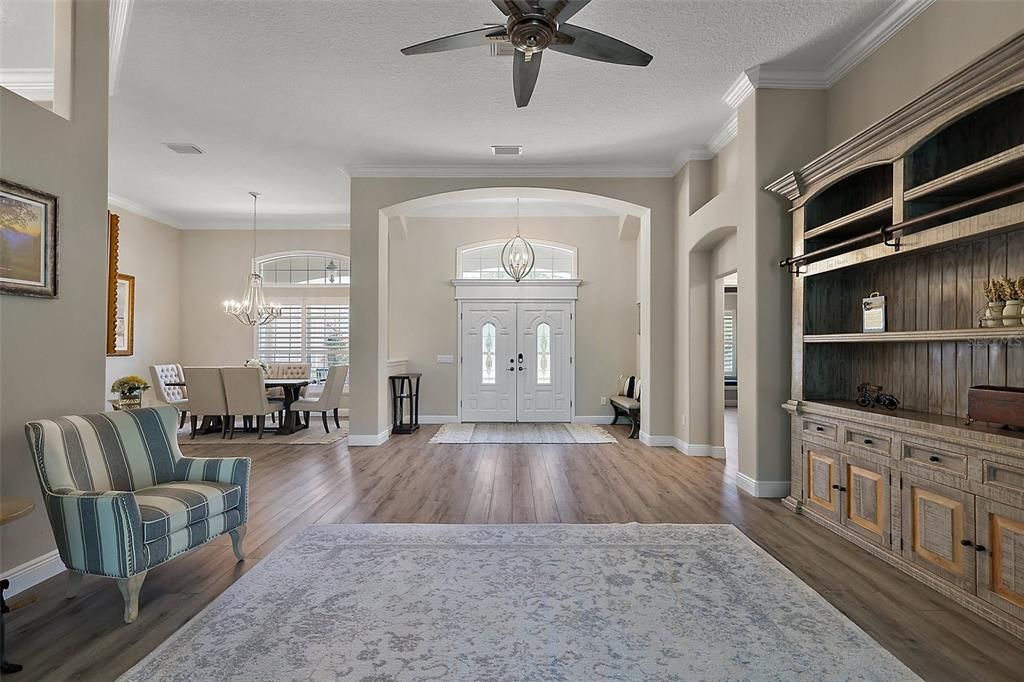 Chandelier, Dining room, Interior, Pendant Lights, Wood Texture Flooring