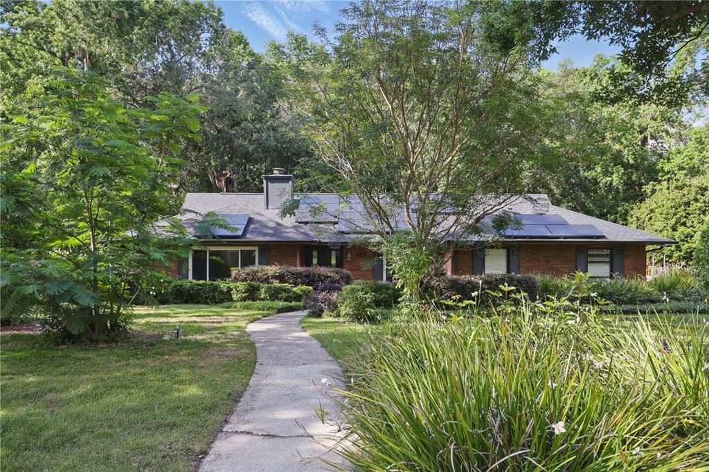 Backyard, Exterior, Facade, Brick Facade, Solar Panels, Ranch