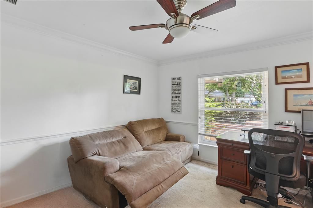 Home Office, Interior