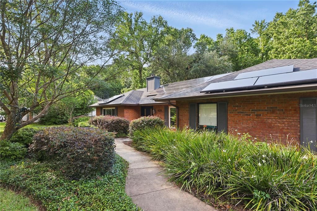 Exterior, Facade, Brick Facade, Solar Panels, Ranch