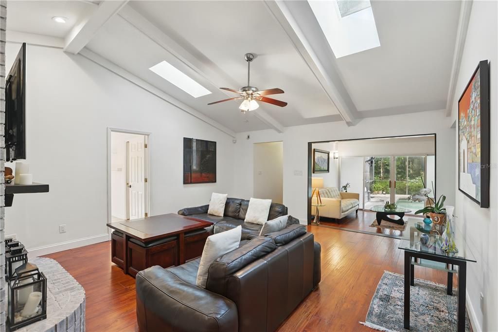 Interior, Living room, Recessed Lighting, Wood Texture Flooring