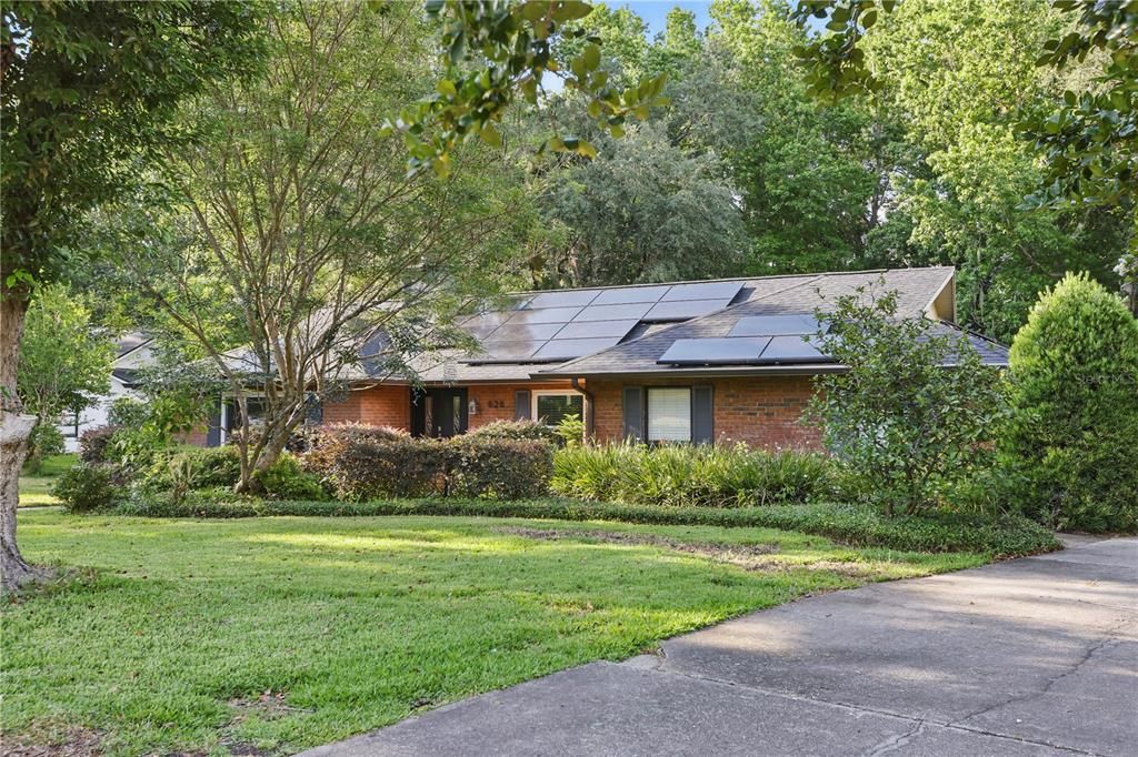 Exterior, Facade, Brick Facade, Solar Panels, Ranch