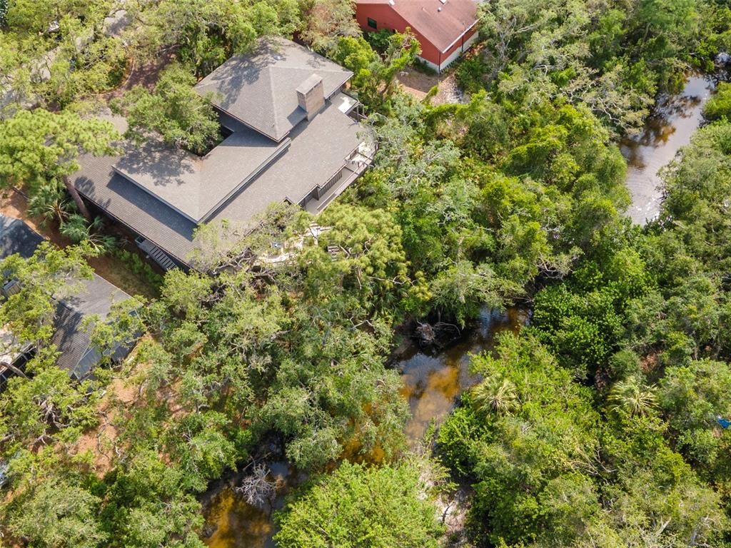 Exterior, Drone
