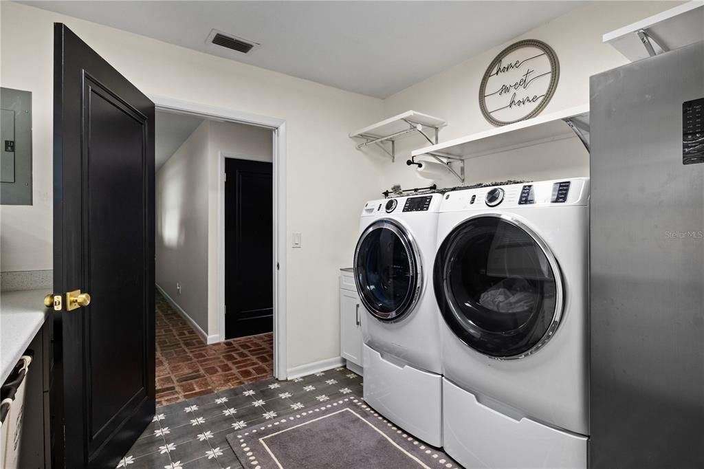 Interior, Washer