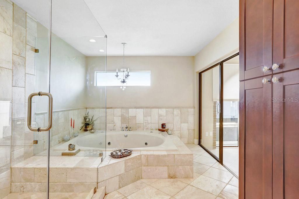 Bathroom, Glass Shower, Interior, Pendant Lights, Recessed Lighting