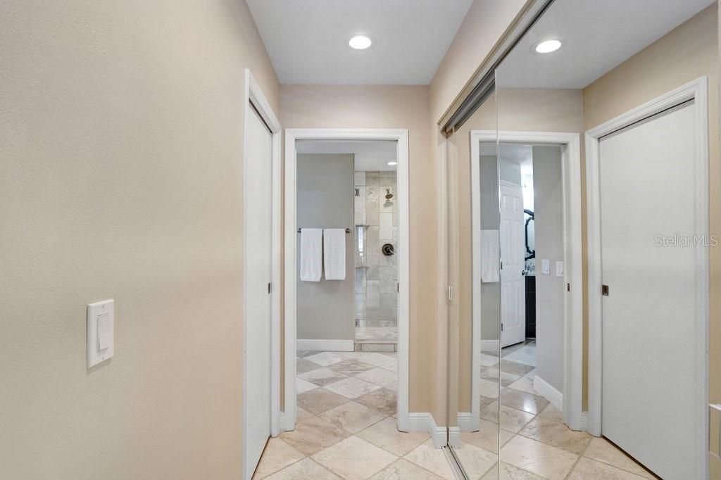 Bathroom, Interior, Recessed Lighting