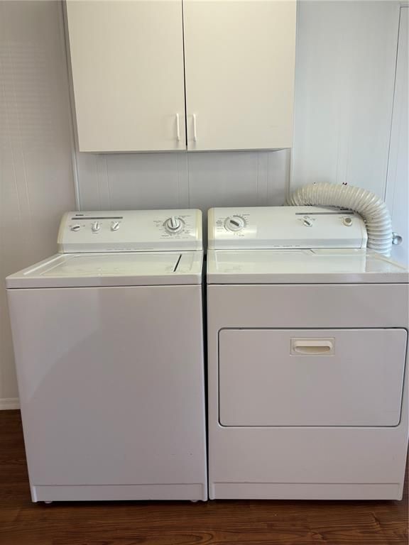 Interior, Utility Closets, Washer, Wood Texture Flooring