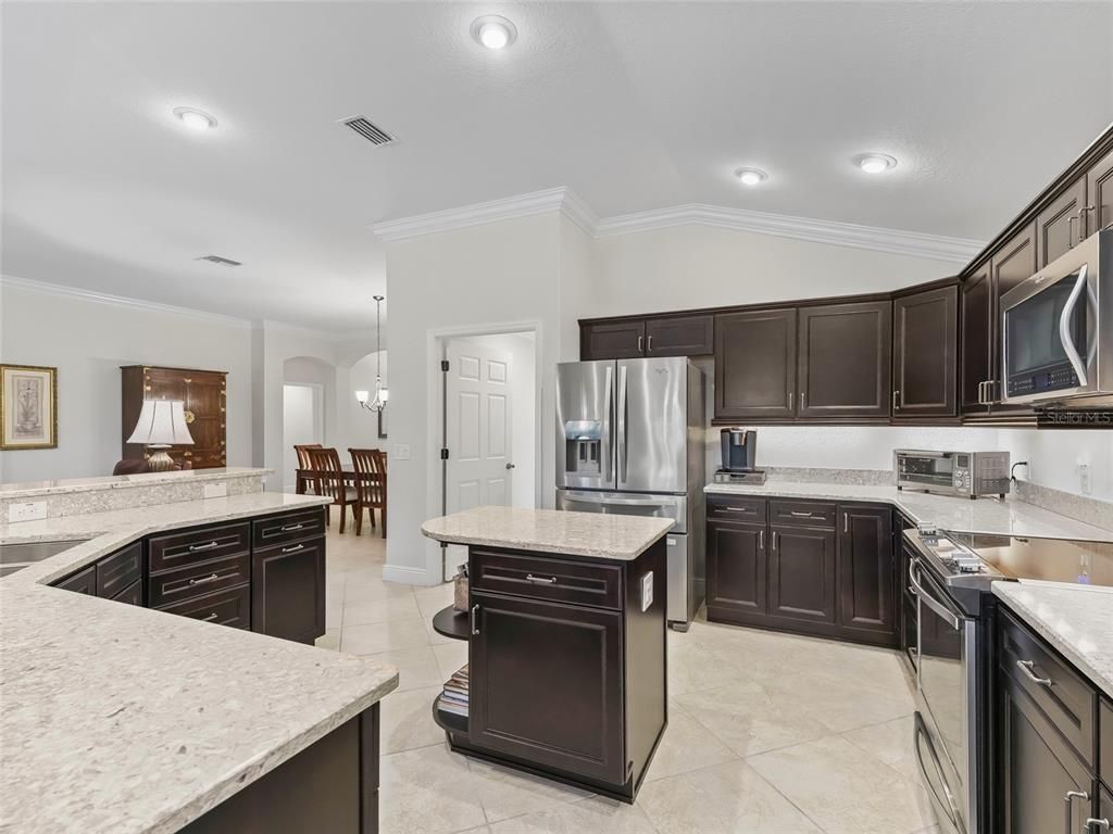 Dining room, Interior, Kitchen, Pendant Lights, Recessed Lighting, Stainless Steel Appliances