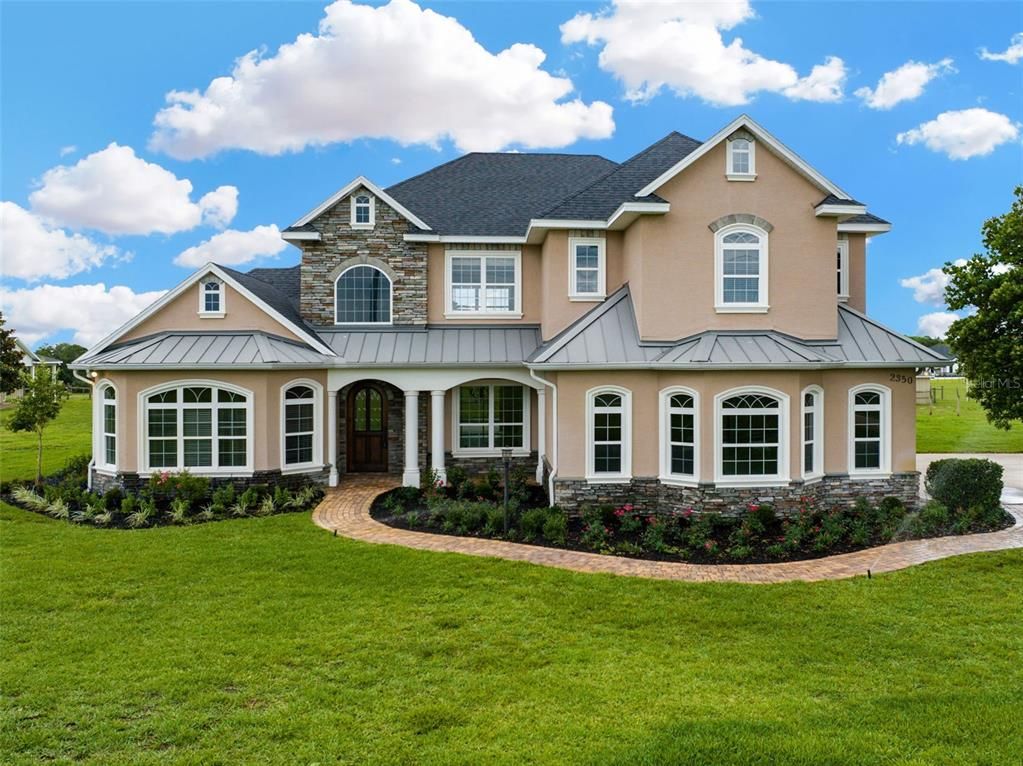 Exterior, Facade, Brick Traditional