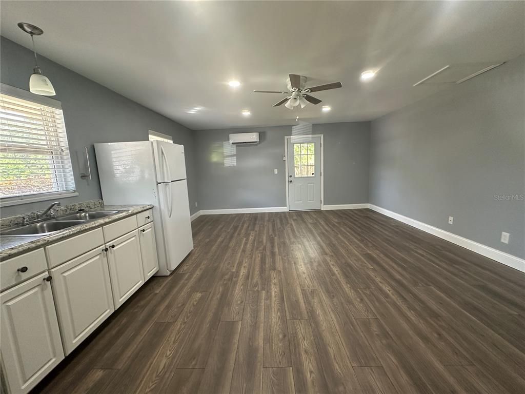 Interior, Kitchen, Pendant Lights, Recessed Lighting, Wood Texture Flooring