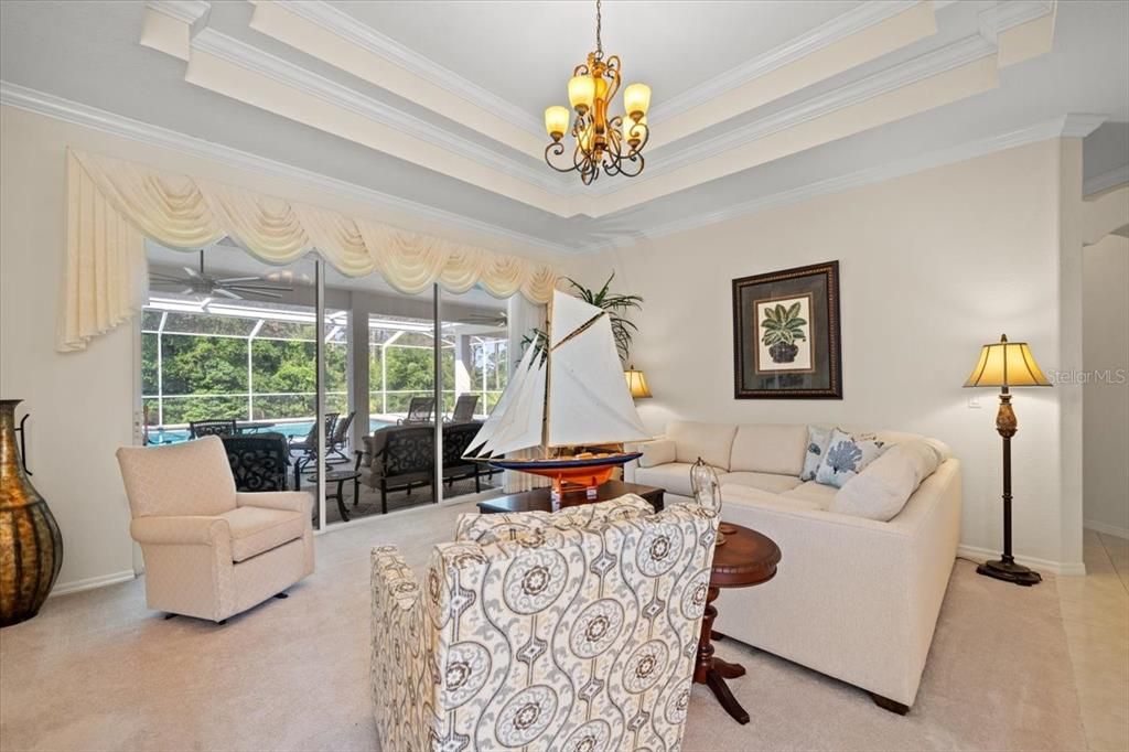 Chandelier, Interior, Living room