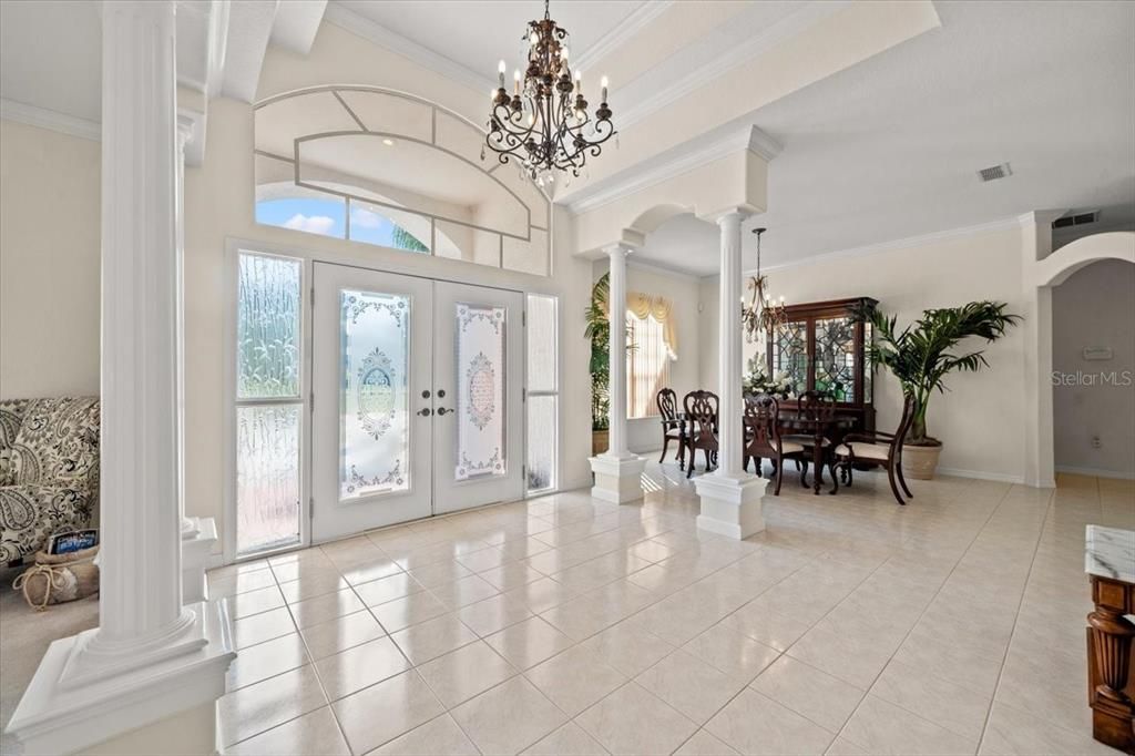 Chandelier, Dining room, Interior