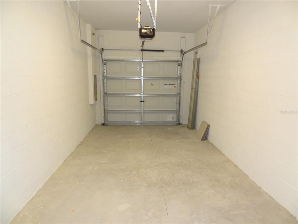 Garage, Interior