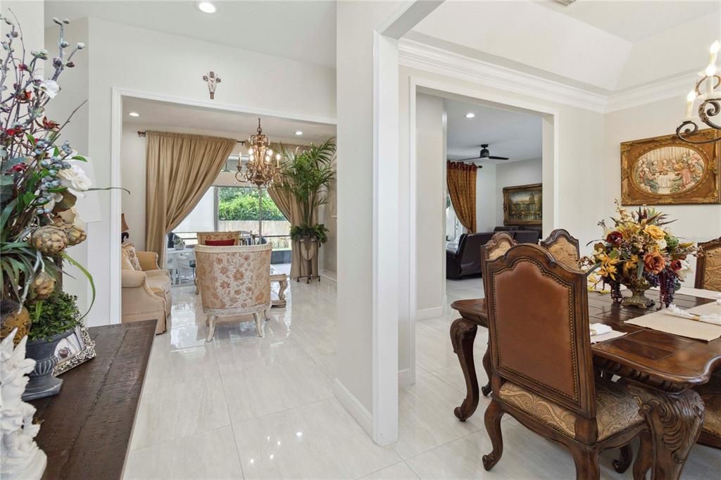 Chandelier, Dining room, Interior, Recessed Lighting