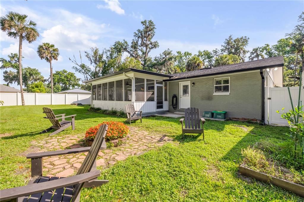 Backyard, Exterior