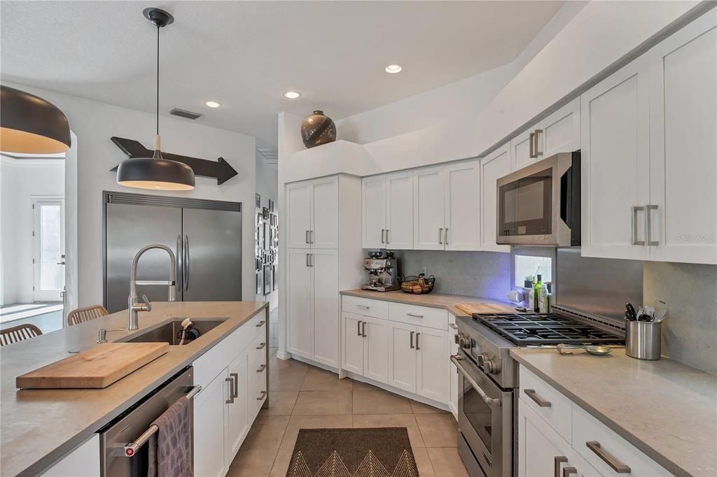Interior, Kitchen, Pendant Lights, Recessed Lighting, Stainless Steel Appliances