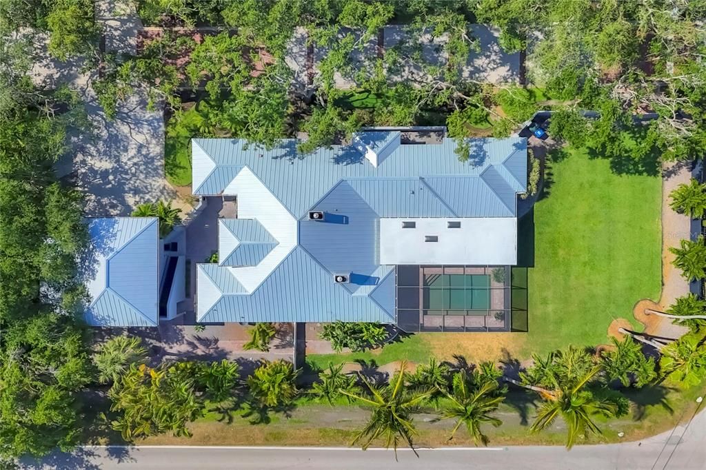 Exterior, Drone