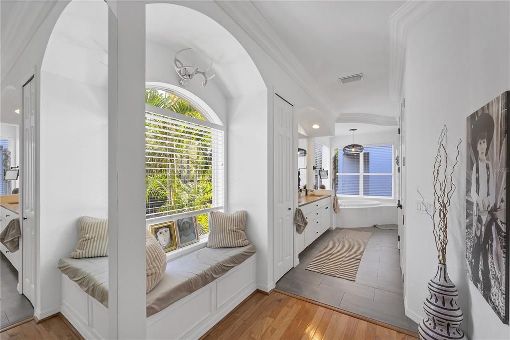 Bathroom, Interior, Recessed Lighting, Wood Texture Flooring