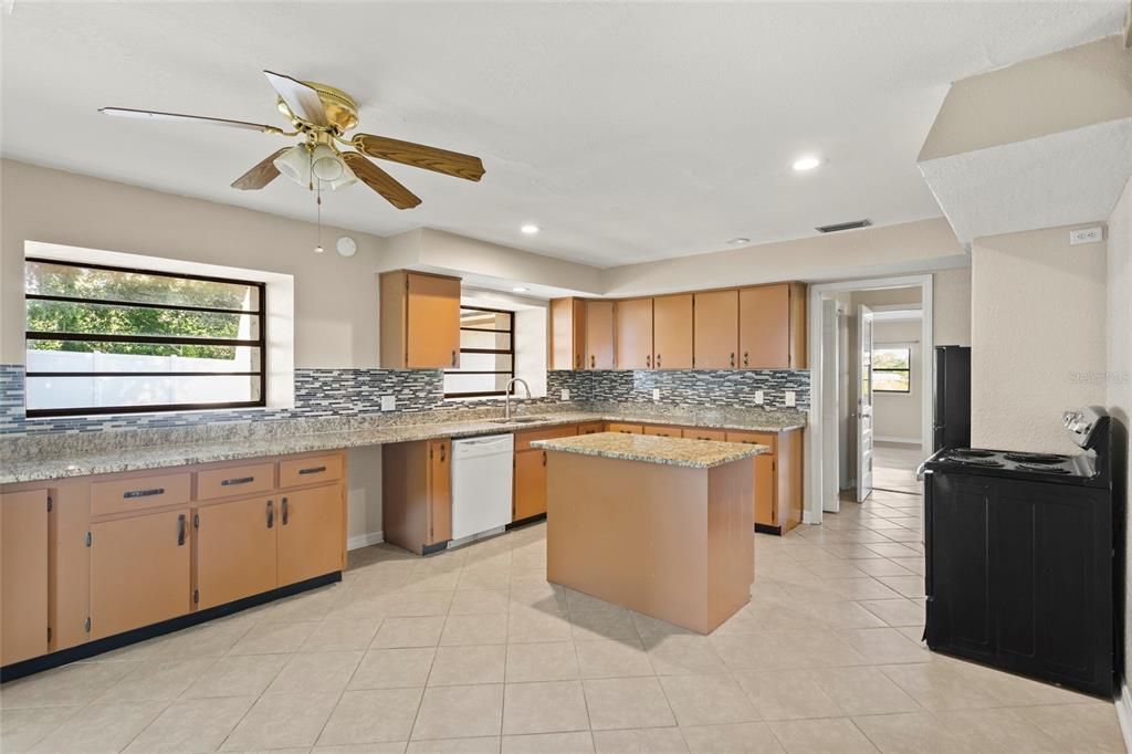 Interior, Kitchen, Recessed Lighting